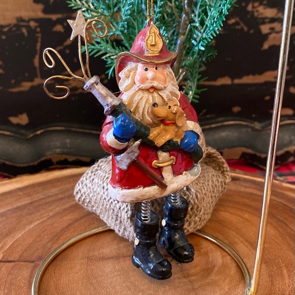 🧯Set of 3 Firefighter Ornaments - Picture 6 of 13